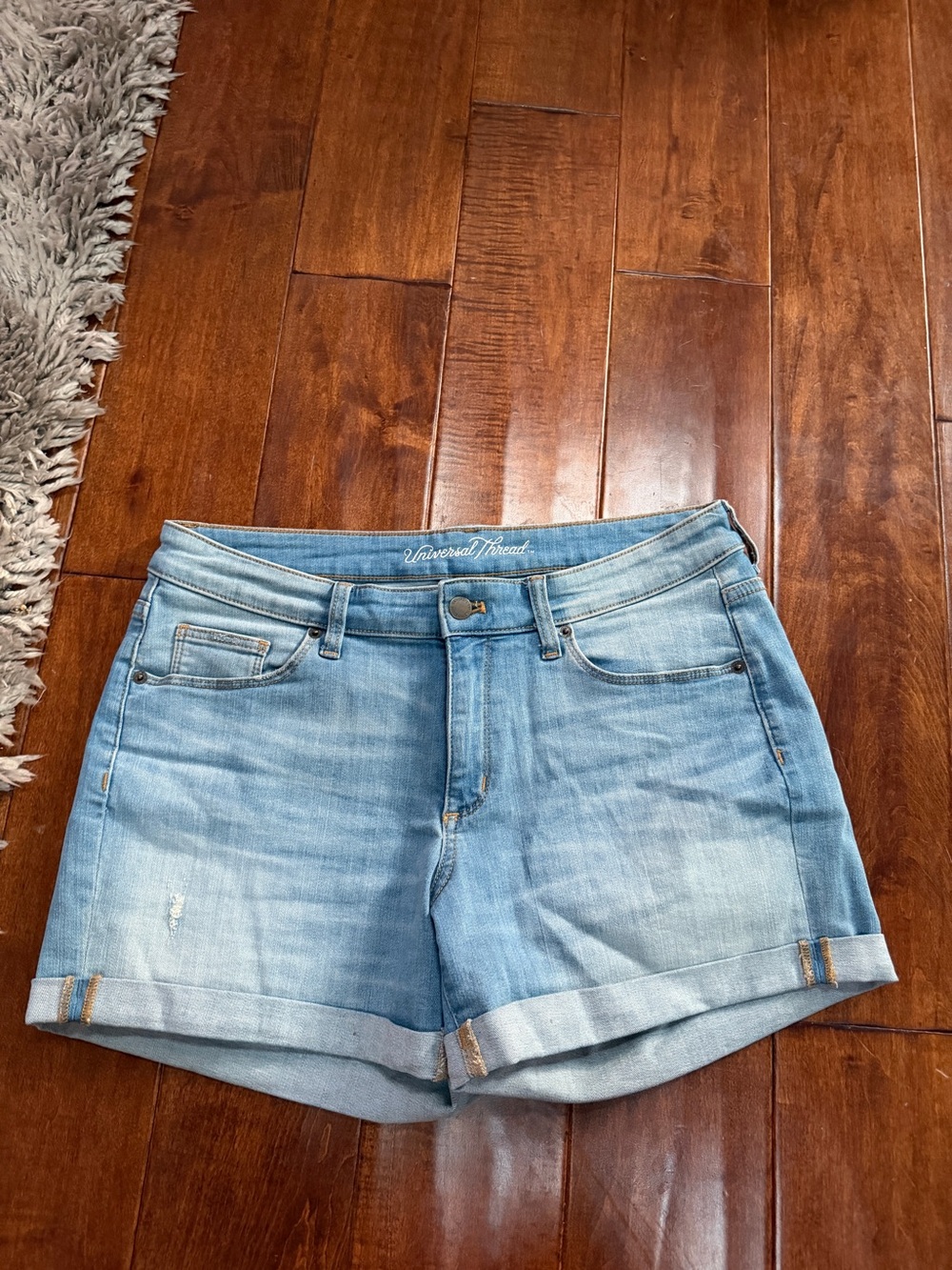 Universal Light Blue Denim Roll-Cuff Women’s Shorts
